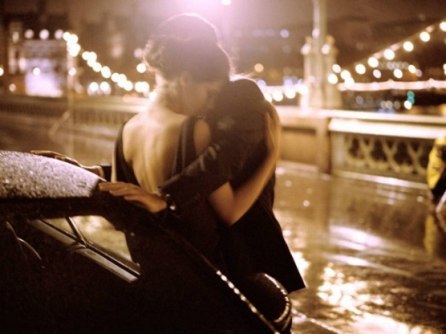 Πώς να ξανανάψουμε την φλόγα της αγάπης στη σχέση μας;