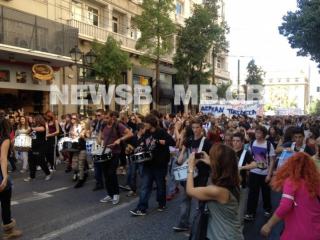 ΤΩΡΑ: Κλειστή η Σταδίου (pics)