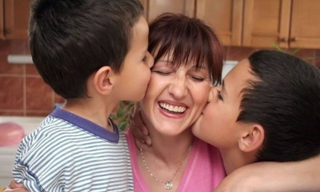 Γίνε κι εσύ Μητέρα SOS για τα παιδιά που έχουν ανάγκη