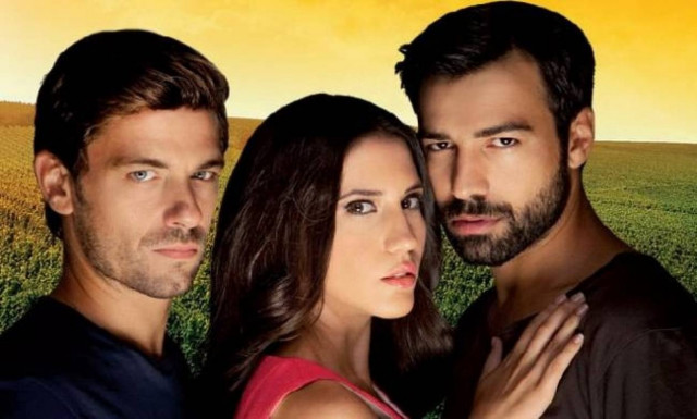 Η Μελίνα επιστρέφει στον Σήφη ενώ είναι έγκυος στο παιδί του Αχιλλέα