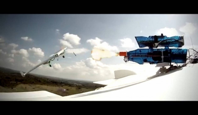 Η πρώτη στον κόσμο αερομαχία τηλεκατευθυνόμενων αεροπλάνων