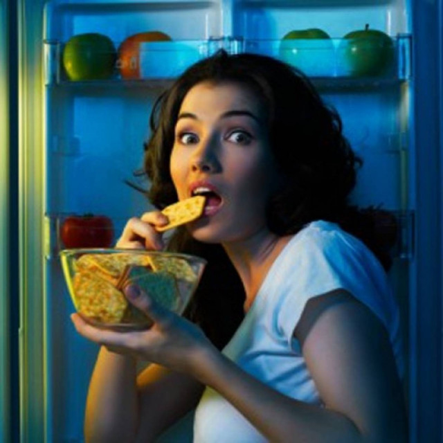 10 Φαγητά που δεν πρέπει να φας πριν πας για ύπνο!