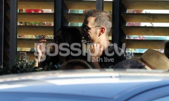 Δ. Βανδή-Ντ. Νικολαΐδης: Απολαμβάνοντας τον καφέ τους στην Γλυφάδα