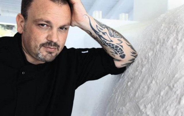 Ξεκινάει η μαγειρική εκπομπή με τον Δ. Σκαρμούτσο