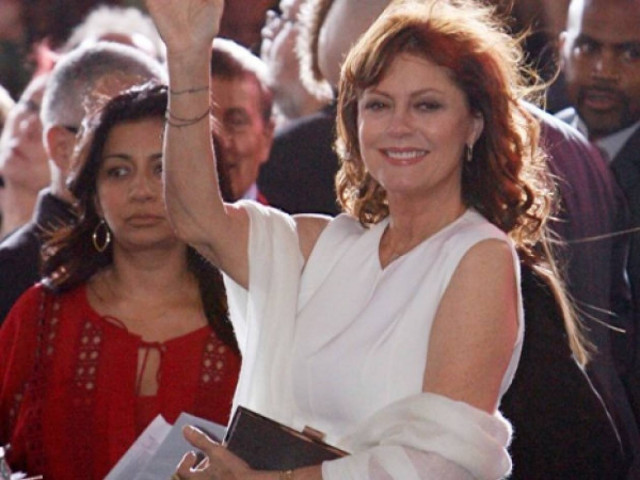 Τρεις 40+ θεές του Hollywood αποκαλύπτουν πώς νίκησαν το χρόνο!