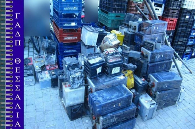 Το φορτηγό ήταν γεμάτο με...