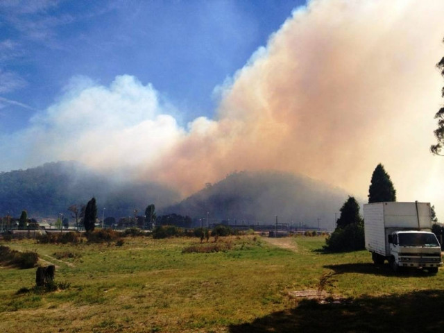 Αυστραλία: Οι πυροσβέστες κατάφεραν να ενώσουν δύο πύρινες