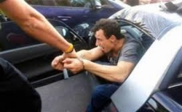 Βίντεο: Δείτε πώς οι γενναίοι γείτονες παγίδεψαν τον επίδοξο κλέφτη