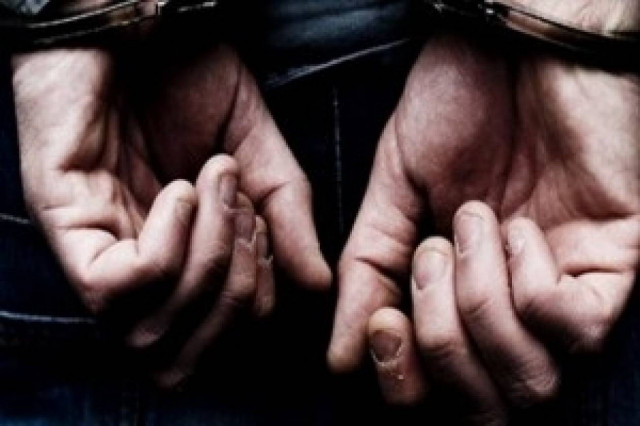 Ηράκλειο: Χειροπέδες για σύλληψη για χρέη