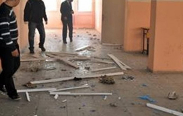 17χρονος πέταξε σε αίθουσα αυτοσχέδιο εκρηκτικό μηχανισμό