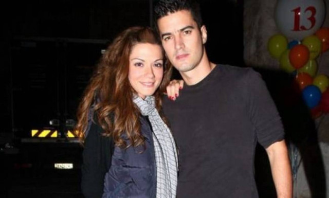 Συμβαίνει τώρα: Παντρεύτηκαν στο Τσιμιτσέλης-Λασκαράκη