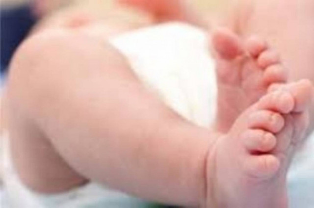 Γεννούσε μωρά και τα εγκατέλειπε