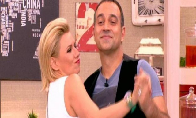 Ο ρομαντικός χορός Καραβάτου-Κατσούλη στην εκπομπή Μες στην καλή χαρά