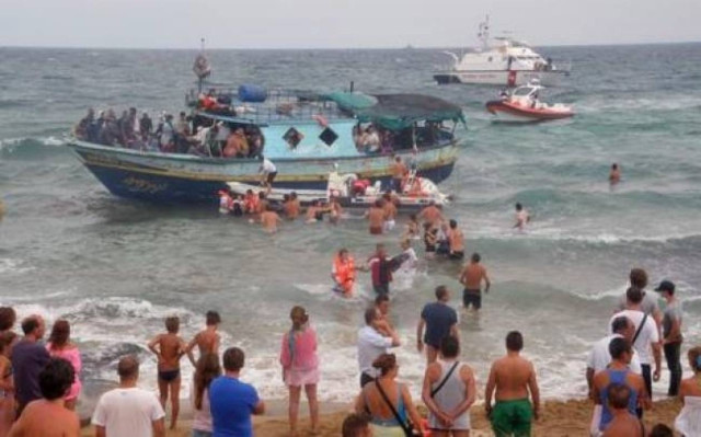 Σικελία: Οι Ιταλικές αρχές έσωσαν τουλάχιστον 400 λαθρομετανάστες