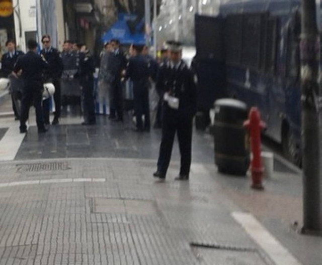 «Φρούριο» η Τσιμισκή για τη μαθητική παρέλαση (pics)