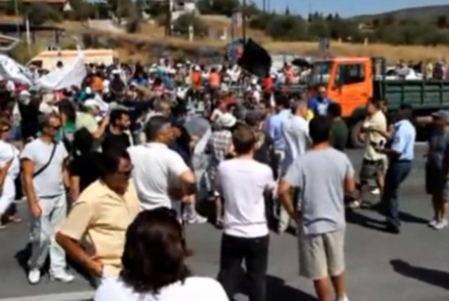 Υπό κατάληψη η εθνική οδός Τσακώνας-Καλού νερού Κυπαρισσίας