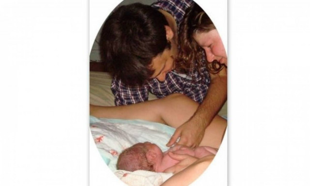 Η Κριστίνα και ο Ριτς μοιράζονται την ιστορία γέννησης του μωρού τους