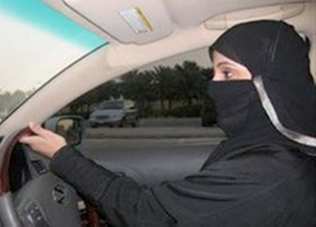 Σαουδική Αραβία: Συνελήφθησαν 14 γυναίκες επειδή οδηγούσαν