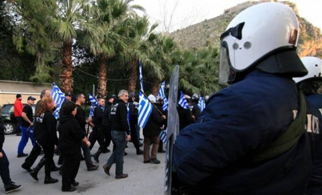 Προσαγωγές μελών της Χρυσής Αυγής στην Κατερίνη