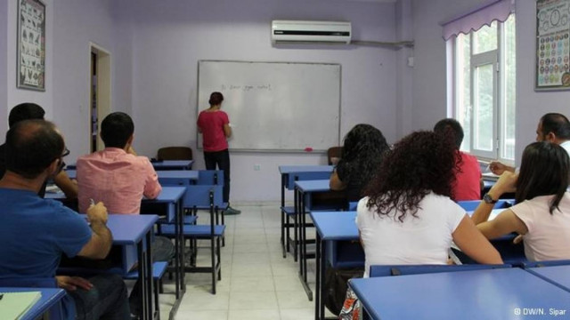 DW: Οι Κούρδοι ζητούν την αναγνώριση της γλώσσας τους