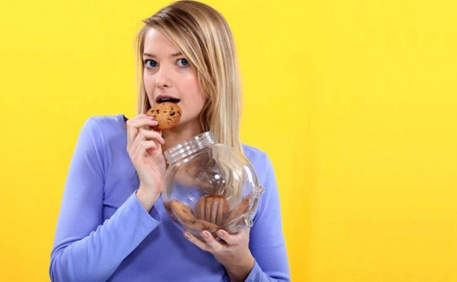 Επεισοδιακή υπερφαγία: Όταν ένα σνακ οδηγεί σε ψυχική νόσο