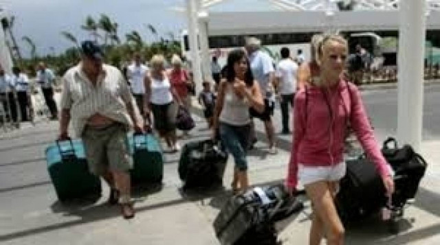 Με διψήφιο ποσοστό «τρέχουν» τα έσοδα από τον τουρισμό