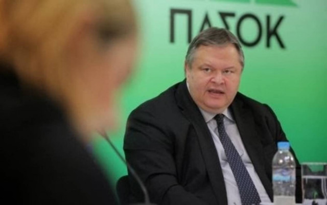 Επίθεση ΠΑΣΟΚ κατά Καμμένου και Τσίπρα για τα Ναυπηγεία