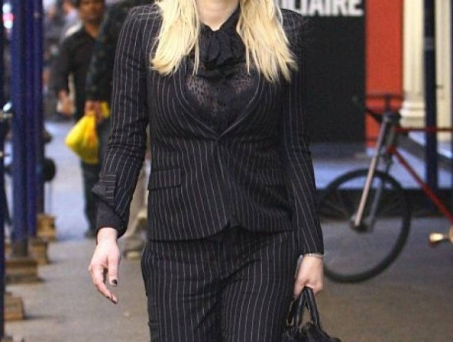 Ποια διάσημη χαρακτήρισε τον στυλίστα της Miley Cyrus «άχρηστο»;