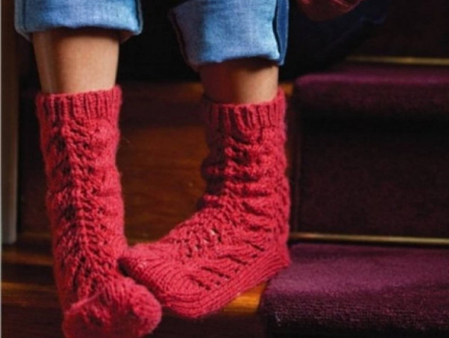 Πώς ένα ζευγάρι βρεγμένες κάλτσες μπορεί να διώξει το κρύωμα