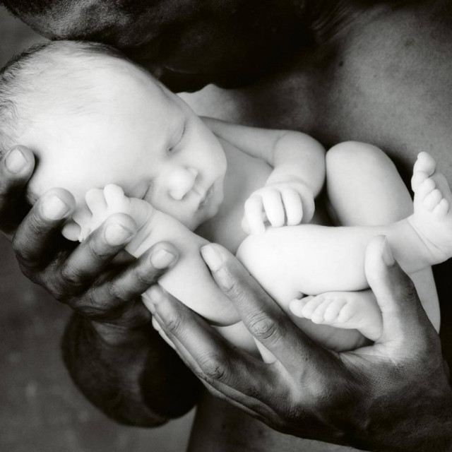 Έρευνα στη Ρόδο για τρεις ύποπτες υιοθεσίες παιδιών