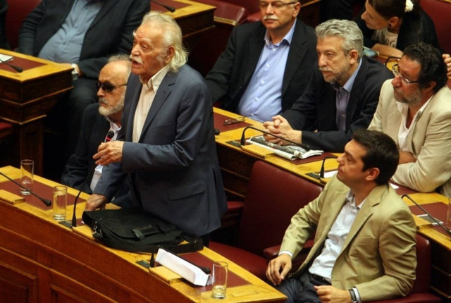 Γλέζος: Ο ΣΥΡΙΖΑ δεν ξέρει ακόμα πού θα βρει τα λεφτά
