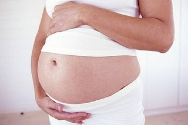 Οι εφηβικές εγκυμοσύνες εμποδίζουν την οικονομική ανάπτυξη