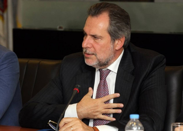 ΥΠΑΝ: Ο Παπουτσής διορίστηκε στην Παγκόσμια Τράπεζα με τα προσόντα του