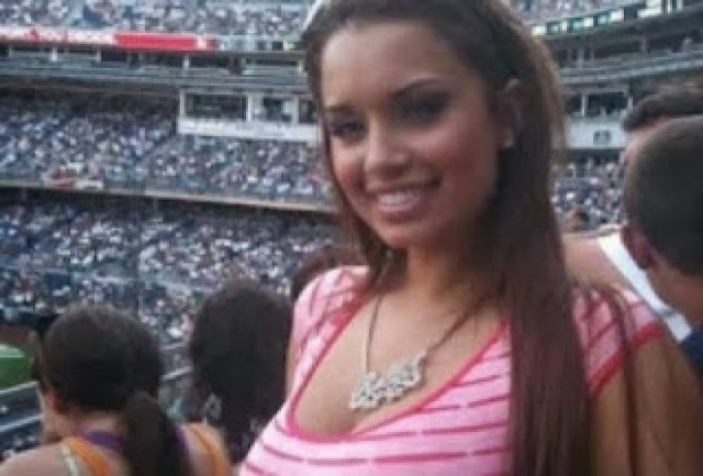 ΑΠΙΣΤΕΥΤΟ: Δίνει 10.000 δολάρια σε όποιον της βρει...