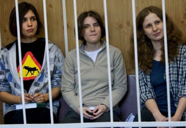 Ανακλήθηκε άδεια ιστοσελίδας αφού ανήρτησε βιντεοκλίπ των Pussy Riot