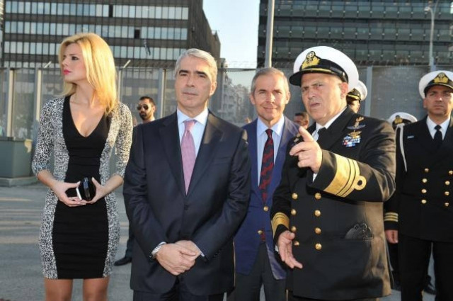 Ο ξανθός άγγελος δίπλα στον Σίμο που έκλεψε την παράσταση!