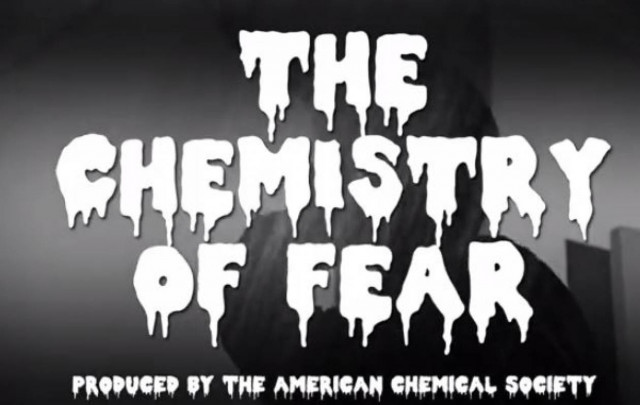 Γιατί μας αρέσει τόσο πολύ να φοβόμαστε;