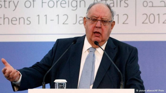 Badische Zeitung: «Ο Πάγκαλος φέρνει την Αθήνα σε δύσκολη θέση»