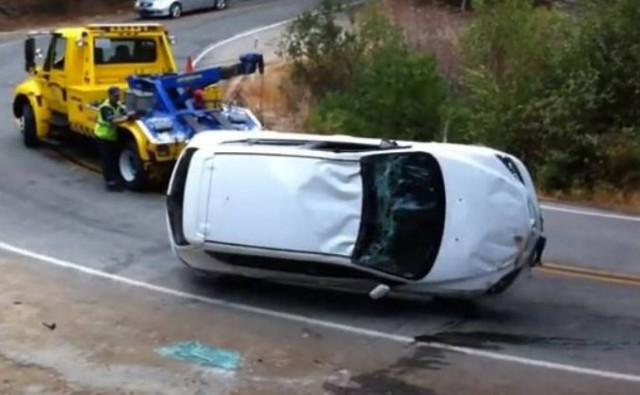 Δεν υπάρχει: Τους κάλεσε για βοήθεια και τον έριξαν στον γκρεμό! (vid)