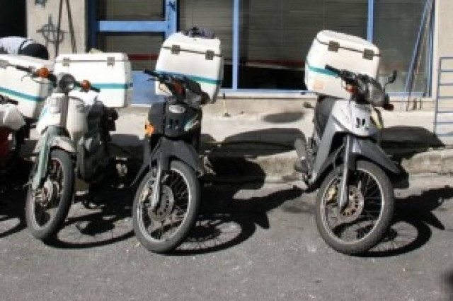 Κλείδωσαν κούριερ σε υπόγειο και τον λήστεψαν