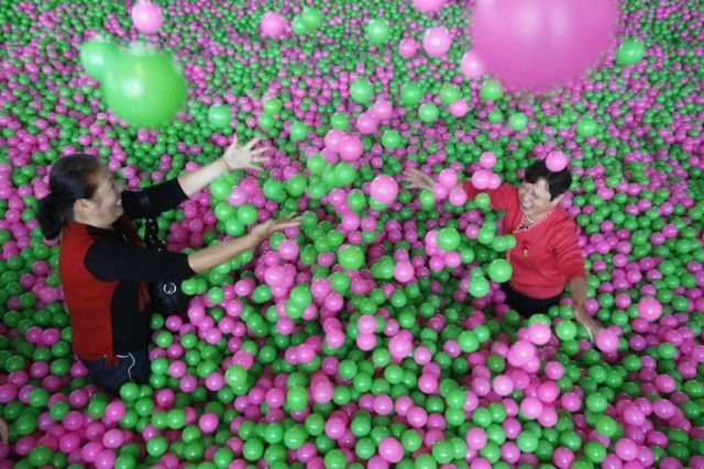 Ο μεγαλύτερος παιδότοπος με 1.000.000 μπάλες!