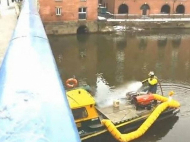 Βίντεο: Πέταξε χιονόμπαλα σε πυροσβέστες και δείτε τι του έκαναν