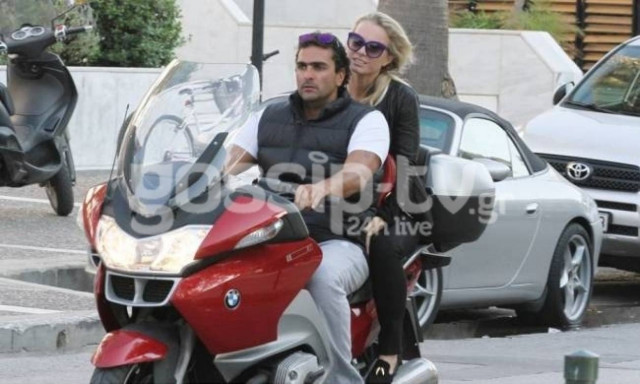 Ο...Ζιντάν του πόλο με μηχανάρα και κουκλάρα στη Γλυφάδα