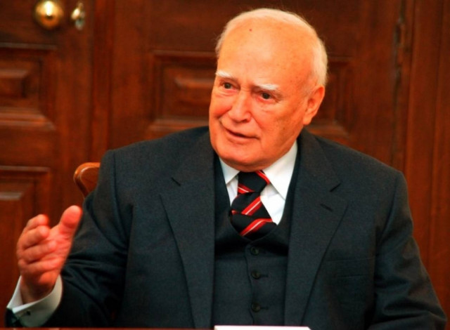 Επαφές Παπούλια στην Αλβανία