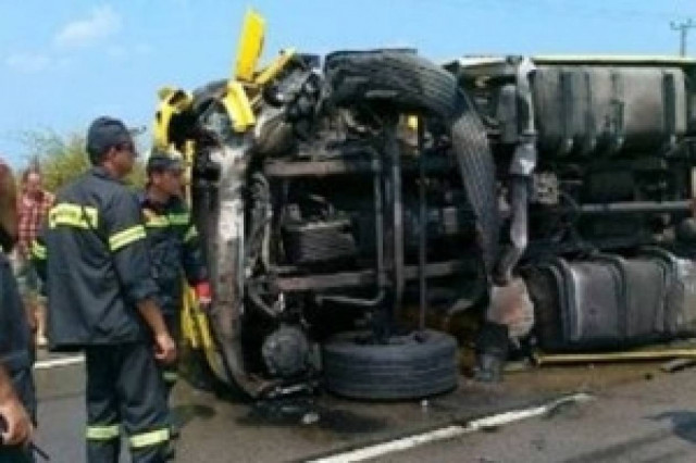 Ανατροπή νταλίκας στην Ηλεία