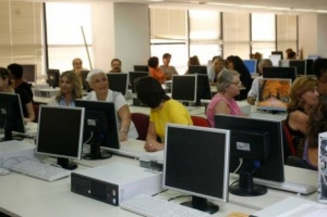 «Ανοίγουν» 28.000 θέσεις εργασίας με πεντάμηνες συμβάσεις