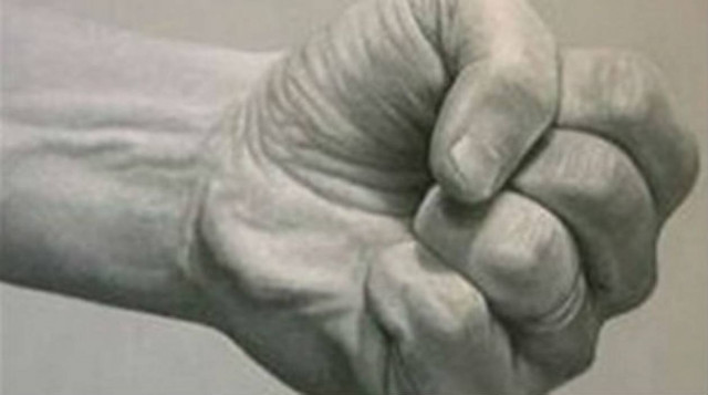 Κρήτη: Γροθιές και μαγκουριές για μια... προσπέραση