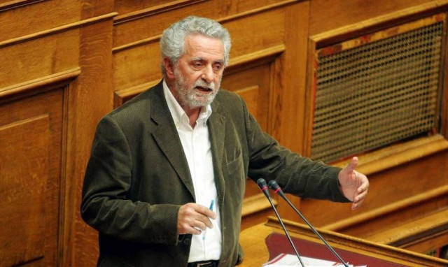 Νέα επίθεση ΣΥΡΙΖΑ στον Σαμαρά για τα υποβρύχια