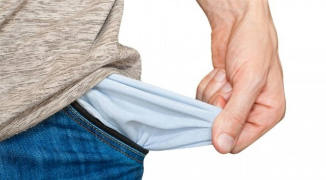 Κατάρρευση! 2,5 εκατ. Έλληνες αδυνατούν να πληρώσουν την εφορία (vid)