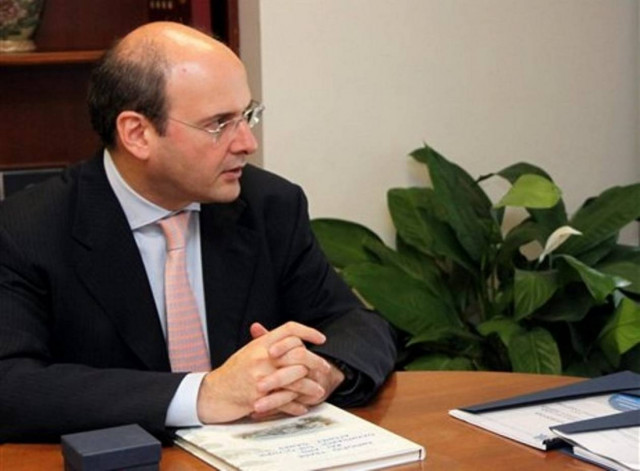 Συνάντηση Χατζηδάκη – τρόικας για τους πλειστηριασμούς